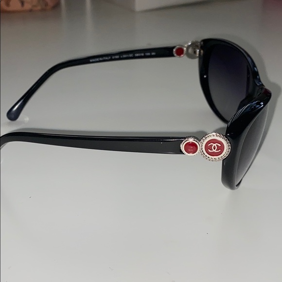 Chanel sunglasses main image 4